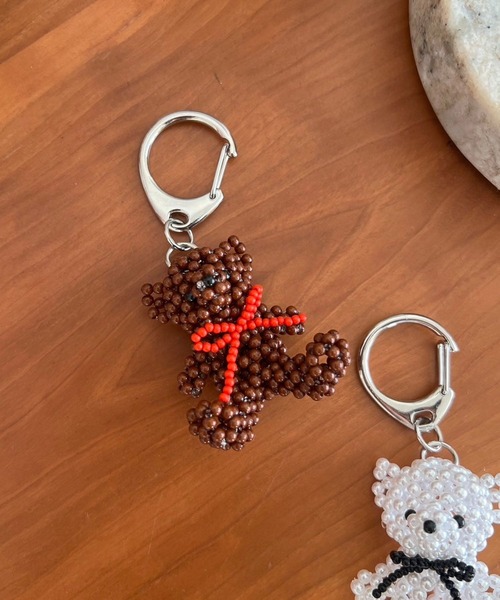 Me%（ミィパーセント）の「ビーズクマキーチャーム 308670（キーホルダー・レディース・オフホワイト/ブラック/ブラウン・FREE）」の6枚目の写真