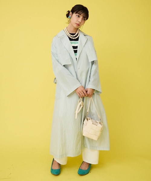 JETSET SOLO PLUS (ジェットセットソロプラス)の「【JETSET SOLO PLUS】グロッシータフタトレンチコート(トレンチコート・レディース・イエロー/ベージュ/グレイッシュブルー・FREE)」の4枚目の写真