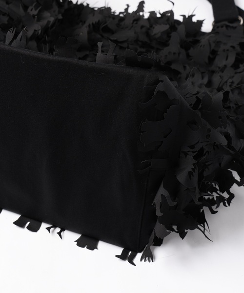 amok（アモク）の「LASERCUTTING MONSTER BAG（ショルダーバッグ・メンズ・ブラック・FREE）」の5枚目の写真