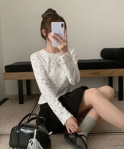 WEGO(ウィゴー)の「WEGO/長袖【水玉】ドット柄タイトトップス/ロンT(Tシャツ/カットソー・レディース・ホワイト/ブラック/グレー・MEDIUM/SMALL)」の20枚目の写真