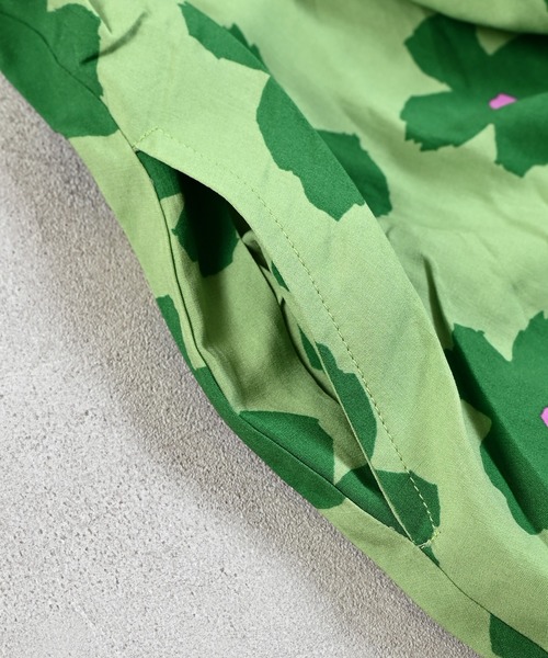 MARKEY'S（マーキーズ）の「総柄ビッグカラーワンピース/おとな（ワンピース・レディース・ベージュ/ライトグリーン・160cm）」の5枚目の写真