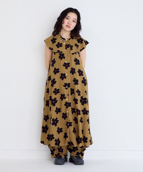 MARKEY'S（マーキーズ）の「総柄ビッグカラーワンピース/おとな（ワンピース・レディース・ベージュ/ライトグリーン・160cm）」の10枚目の写真