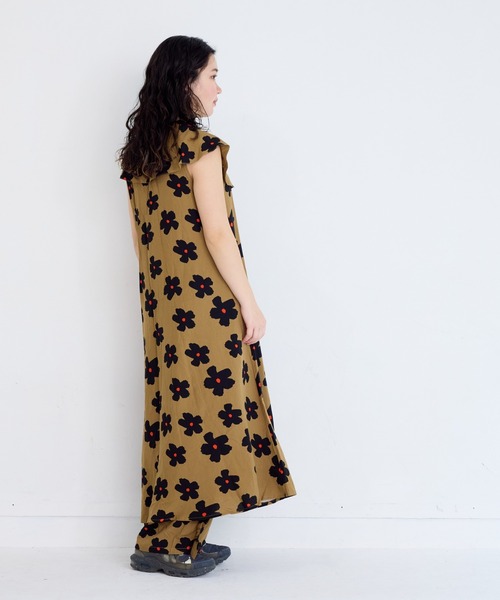 MARKEY'S（マーキーズ）の「総柄ビッグカラーワンピース/おとな（ワンピース・レディース・ベージュ/ライトグリーン・160cm）」の9枚目の写真