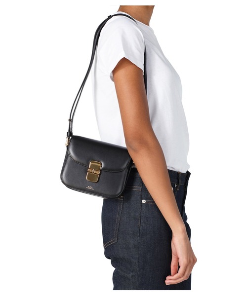 A.P.C.(アーペーセー)の「SAC GRACE MINI(ショルダーバッグ・レディース・ブラック・ONESIZE)」の4枚目の写真