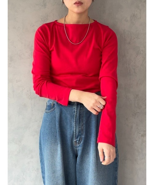Day and Grade(デイアンドグレイド)の「【ベーシック】ボートネック ロングスリーブ カットソー | ベーシック長袖Tシャツ(Tシャツ/カットソー・レディース・レッド・FREE)」の2枚目の写真