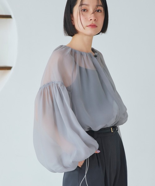 RUIRUE BOUTIQUE（ルイルエブティック）の「洗える ｜ シアー ボリューム ブルゾン ｜ レディース 長袖 おしゃれ きれいめ シアートップス シャツ ブラウス 羽織 アウター マウンテンパーカー スプリングコート（ブルゾン・レディース・ピンク/グレー/ブラック・L/M/S/LL）」の4枚目の写真
