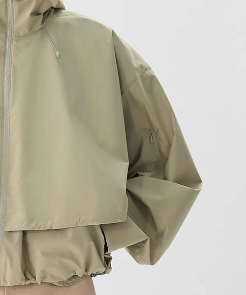 JNBY（ジェーエヌビーワイ）の「Sculpted Drawstring Hooded Jacket / ドローストリングフーディージャケット（その他アウター・レディース・ベージュ/ブラック・36/34）」の20枚目の写真