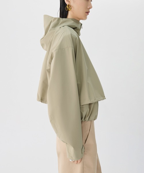 JNBY（ジェーエヌビーワイ）の「Sculpted Drawstring Hooded Jacket / ドローストリングフーディージャケット（その他アウター・レディース・ベージュ/ブラック・36/34）」の21枚目の写真