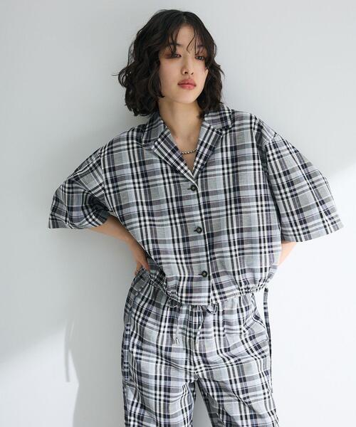 Green　Parks（グリーンパークス）の「綿麻混裾ドロスト開襟シャツジャケット（シャツ/ブラウス・レディース・ブラック/杢グレー/チェック/ライトベージュ・FREE）」の8枚目の写真