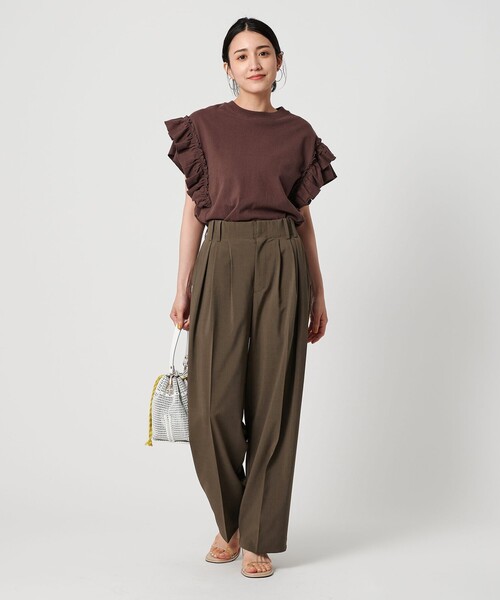 BEAUTY&YOUTH UNITED ARROWS(ビューティーアンドユースユナイテッドアローズ)の「【WEB限定 Wardrobe DAILY MINIMAL】ランダムタック テーパードパンツ -ウォッシャブル-(スラックス・レディース・ブラック/ベージュ・XS/S/M/L)」の5枚目の写真