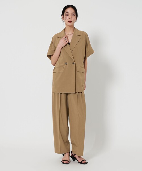 BEAUTY&YOUTH UNITED ARROWS(ビューティーアンドユースユナイテッドアローズ)の「【WEB限定 Wardrobe DAILY MINIMAL】ランダムタック テーパードパンツ -ウォッシャブル-(スラックス・レディース・ブラック/ベージュ・XS/S/M/L)」の10枚目の写真