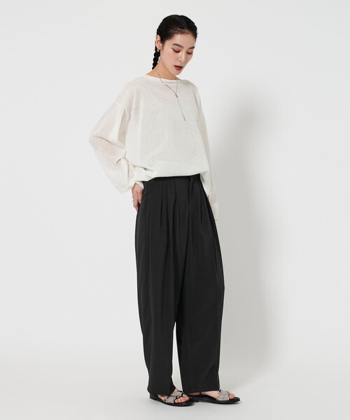 BEAUTY&YOUTH UNITED ARROWS(ビューティーアンドユースユナイテッドアローズ)の「【WEB限定 Wardrobe DAILY MINIMAL】ランダムタック テーパードパンツ -ウォッシャブル-(スラックス・レディース・ブラック/ベージュ・XS/S/M/L)」の12枚目の写真