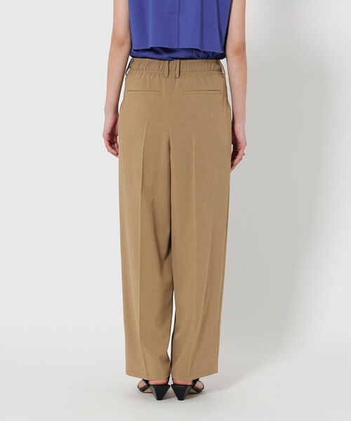 BEAUTY&YOUTH UNITED ARROWS(ビューティーアンドユースユナイテッドアローズ)の「【WEB限定 Wardrobe DAILY MINIMAL】ランダムタック テーパードパンツ -ウォッシャブル-(スラックス・レディース・ブラック/ベージュ・XS/S/M/L)」の18枚目の写真
