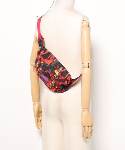 Disney(ディズニー)の「【 Disney NOSTALGICA 】 ノスタルジカ 総柄ボディバッグ 25S4(ボディバッグ/ウエストポーチ・レディース・レッド/ブルー/グリーン・FREE)」の16枚目の写真