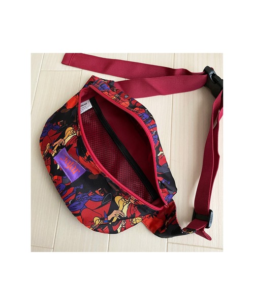 Disney(ディズニー)の「【 Disney NOSTALGICA 】 ノスタルジカ 総柄ボディバッグ 25S4(ボディバッグ/ウエストポーチ・レディース・レッド/ブルー/グリーン・FREE)」の12枚目の写真