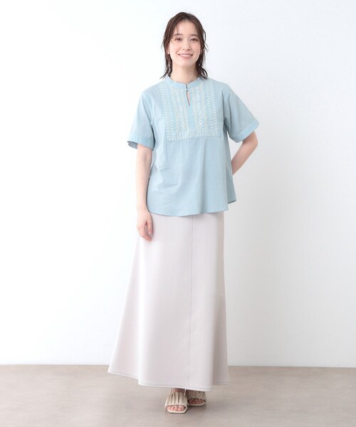 LAURA ASHLEY(ローラアシュレイ)の「【SETUP可/コットン100%/インド綿/刺繍入り】デザインブラウス(シャツ/ブラウス・レディース・ベージュ/チャコールグレー/ライトグレー系9・38)」の5枚目の写真