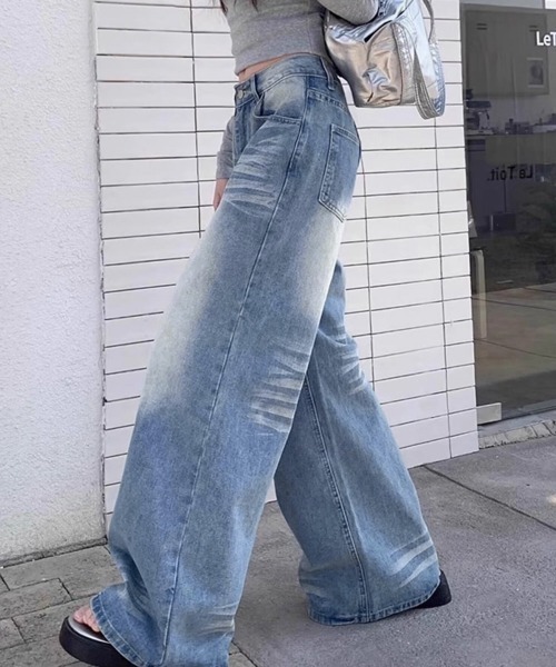 Miniministore(ミニミニストア)の「ウォッシュ加工デニムパンツ ワイドデニム(デニムパンツ・レディース・ブルー・XL/L/M/S)」の1枚目の写真