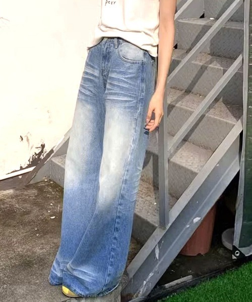 Miniministore(ミニミニストア)の「ウォッシュ加工デニムパンツ ワイドデニム(デニムパンツ・レディース・ブルー・XL/L/M/S)」の8枚目の写真
