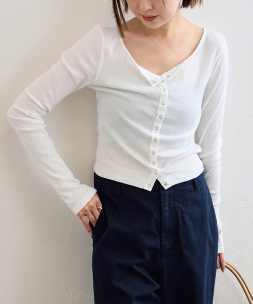 U by SPICK&SPAN（ユーバイスピックアンドスパン）の「《追加2》シフォンテレコカットトップス（Tシャツ/カットソー・レディース・ホワイト/キャメル/レッド/ブラック/ブルー・FREE）」の22枚目の写真