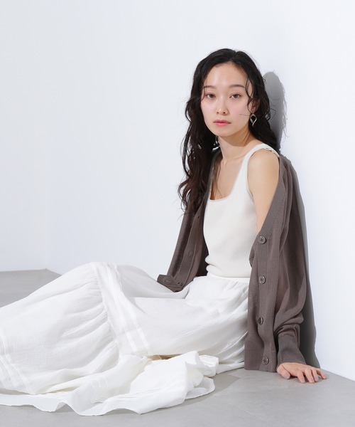 N.(N. Natural Beauty Basic)(エヌエヌナチュラルビューティーベーシック)の「シアートリムタンクトップ(タンクトップ・レディース・ブラック/ベージュ/オフホワイト・MEDIUM)」の2枚目の写真