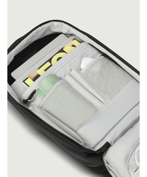 WEXLEY（ウェクスレイ）の「SHAG / 17L Slim Pack 1680D Cordura Ballistic（ビジネスバッグ・メンズ・ブラック・ONE SIZE）」の9枚目の写真