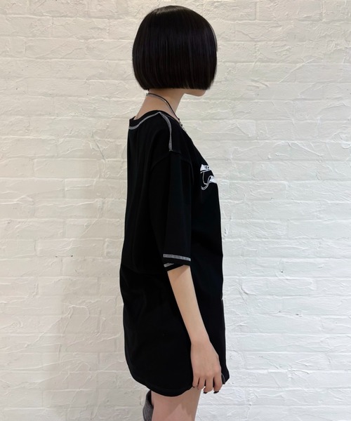 NOVESSEL(ノベセル)の「A'GEM/9 × .kom『AOSPACE』オーバーステッチスカルTシャツ(Tシャツ/カットソー・レディース・ホワイト/ブラック・FREE)」の5枚目の写真