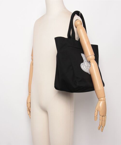 Vivienne Westwood（ヴィヴィアンウエストウッド）の「CANVAS