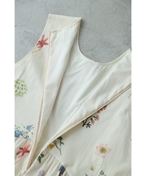 cawaii（カワイイ）の「ウエストカーブ切り替えの花図鑑ミディアムワンピース（ワンピース・レディース・ブラック/アイボリー・FREE）」の6枚目の写真