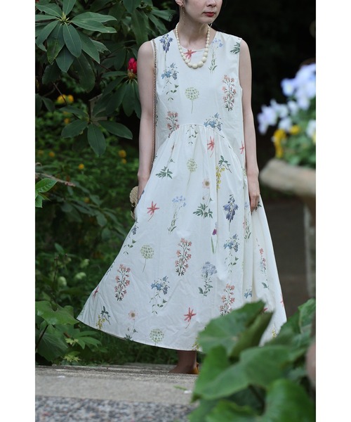 cawaii（カワイイ）の「ウエストカーブ切り替えの花図鑑ミディアムワンピース（ワンピース・レディース・ブラック/アイボリー・FREE）」の16枚目の写真