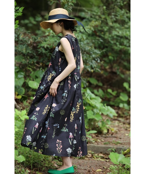 cawaii（カワイイ）の「ウエストカーブ切り替えの花図鑑ミディアムワンピース（ワンピース・レディース・ブラック/アイボリー・FREE）」の12枚目の写真