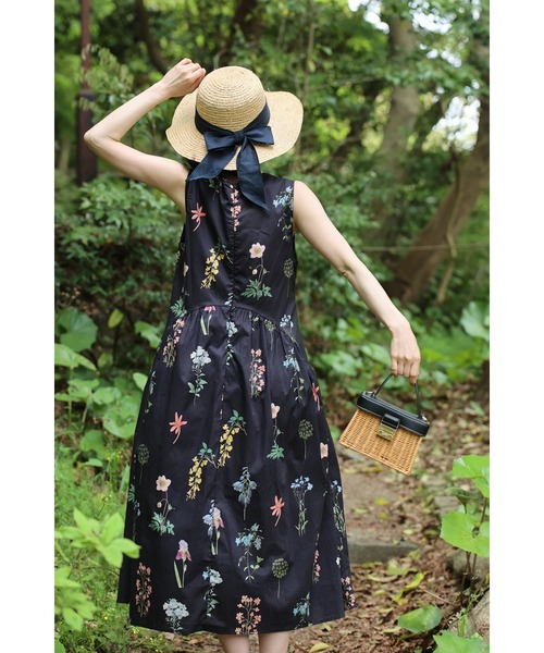 cawaii（カワイイ）の「ウエストカーブ切り替えの花図鑑ミディアムワンピース（ワンピース・レディース・ブラック/アイボリー・FREE）」の20枚目の写真
