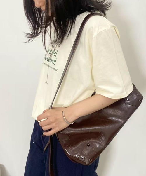 mebole(メボレ)の「アメリカンコントラストカラーロゴTシャツ(Tシャツ/カットソー・レディース・ネイビー/グレー/アイボリー/ホワイト・FREE)」の8枚目の写真