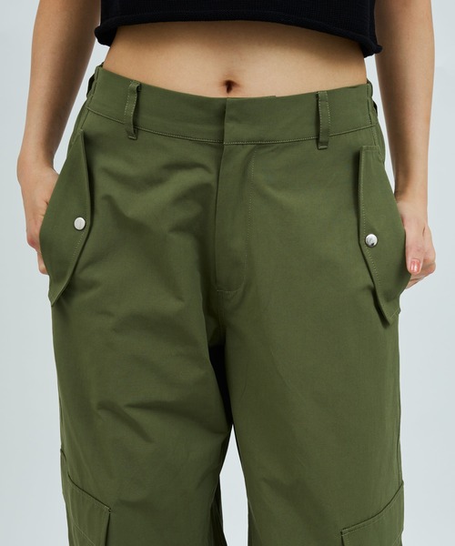 atmos pink(アトモスピンク)の「atmos pink Baggy Nylon Pants / アトモス ピンク バギー ナイロン パンツ(その他パンツ・レディース・ホワイト/カーキ/ブラック・S/M)」の8枚目の写真