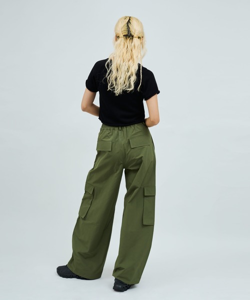 atmos pink(アトモスピンク)の「atmos pink Baggy Nylon Pants / アトモス ピンク バギー ナイロン パンツ(その他パンツ・レディース・ホワイト/カーキ/ブラック・S/M)」の10枚目の写真