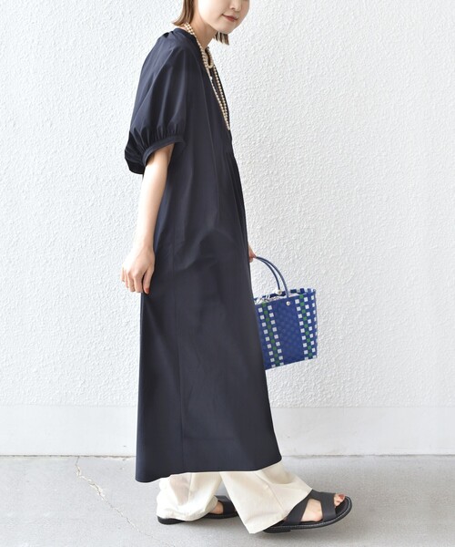 新品タグ付き　転写ワンピース 接触冷感 / 撥水加工〉TEX BRID(R)タフタ ギャザー ワンピース