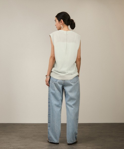 SALON adam et rope'（サロン アダム エ ロペ）の「【WEB限定】ドライタッチメタルボタンニットジレ / ベスト［洗える］（ベスト・レディース・ライトグレー/ネイビー/ブラウン・FREE）」の11枚目の写真