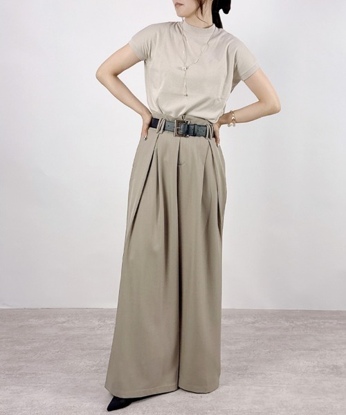 CLOTHY（クロシィ）の「【モードなゆるワイド×キレイめしっとり素材】ベルト付きワイドタックパンツ（スラックス・レディース・チャコールグレー/ブラック/ベージュ/モカ・MEDIUM/LARGE）」の14枚目の写真