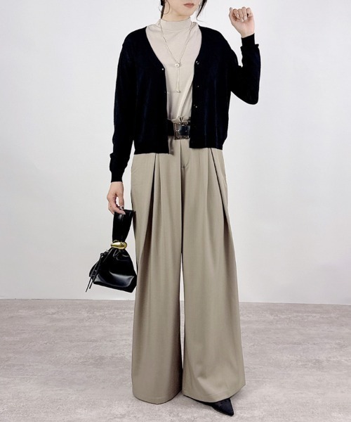CLOTHY（クロシィ）の「【モードなゆるワイド×キレイめしっとり素材】ベルト付きワイドタックパンツ（スラックス・レディース・チャコールグレー/ブラック/ベージュ/モカ・MEDIUM/LARGE）」の16枚目の写真