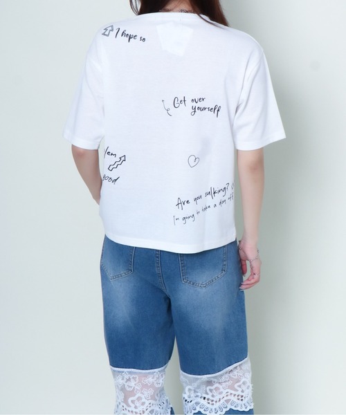 GORGE（ゴージ）の「《手描き風ロゴ×ゆるシルエット》レディース プリントTシャツ ランダム英字 半袖 オフホワイト ブラック 春夏秋（Tシャツ/カットソー・レディース・ブラック/オフホワイト・F）」の7枚目の写真