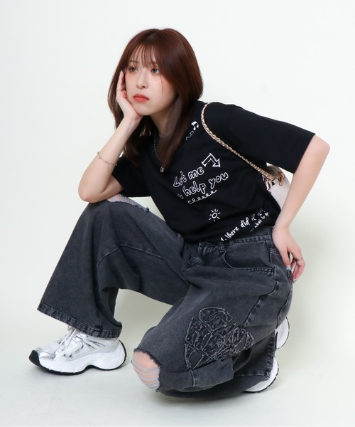 GORGE（ゴージ）の「《手描き風ロゴ×ゆるシルエット》レディース プリントTシャツ ランダム英字 半袖 オフホワイト ブラック 春夏秋（Tシャツ/カットソー・レディース・ブラック/オフホワイト・F）」の3枚目の写真