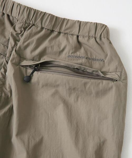 URBAN RESEARCH DOORS(アーバンリサーチドアーズ)の「OUTDOOR EXCHANGE ナイロンパンツ(その他パンツ・メンズ・ベージュ/ブラック・LARGE/MEDIUM)」の21枚目の写真
