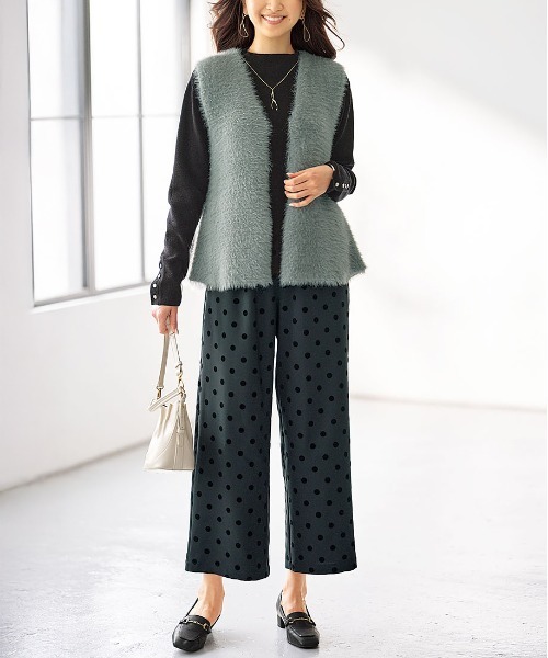 BELLUNA PLUS(ベルーナ)の「ドットフロッキー素材ワイドパンツ(その他パンツ・レディース・ブラウン/ブラック・MEDIUM/LARGE/X-LARGE/SMALL)」の6枚目の写真