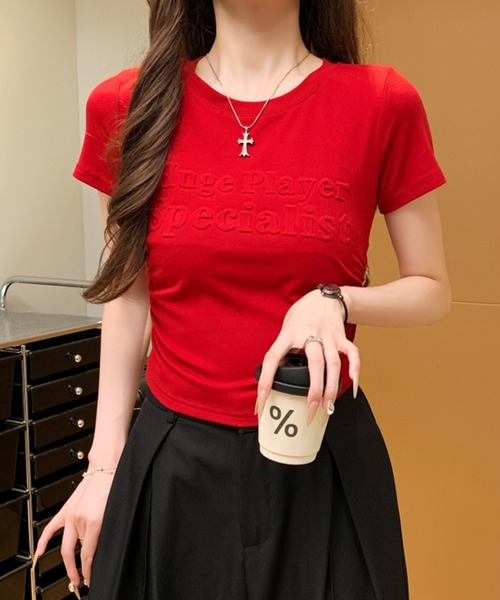 Girly Doll(ガーリードール)の「サイドギャザー立体ロゴデザインTシャツ(Tシャツ/カットソー・レディース・ブラック/ボルドー/ホワイト/ベージュ・M/L)」の4枚目の写真