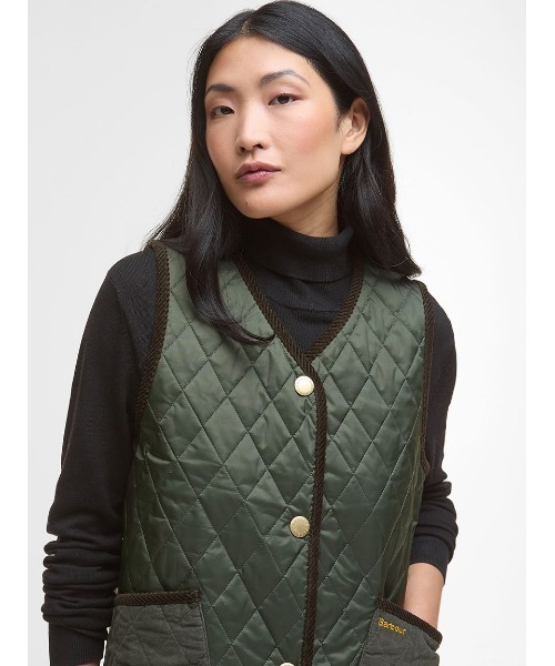 Barbour(バブアー)の「Enid キルティング ベスト(レディース)(テーラードジャケット・レディース・オリーブ/ブラック・8/10)」の6枚目の写真