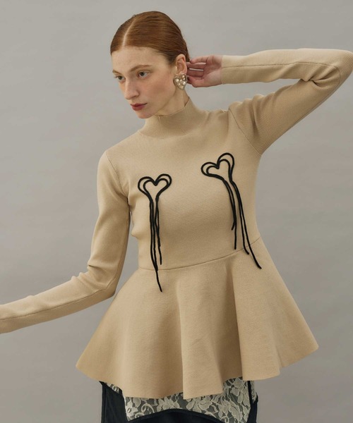 VIOLETTA(ヴィオレッタ)の「ハートモチーフペプラムニット(ニット/セーター・レディース・アイボリー/ブラック/ライトブルー/ベージュ・FREE)」の16枚目の写真