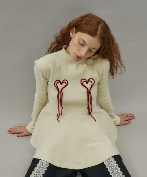 VIOLETTA(ヴィオレッタ)の「ハートモチーフペプラムニット(ニット/セーター・レディース・アイボリー/ブラック/ライトブルー/ベージュ・FREE)」の5枚目の写真