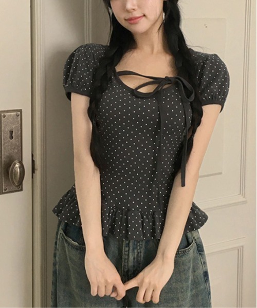 gossip!ロサンゼルス(ゴシップロサンゼルス)の「リボンストラップ 裾フリルパフスリーブトップス(Tシャツ/カットソー・レディース・ホワイト/グレー/ブラック・FREE)」の6枚目の写真