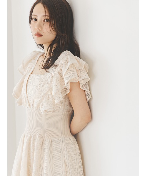 SNIDEL（スナイデル）の「ウエストリブレースドレス（ドレス・レディース・アイボリー/ブラック/ボルドー・0/1）」の4枚目の写真