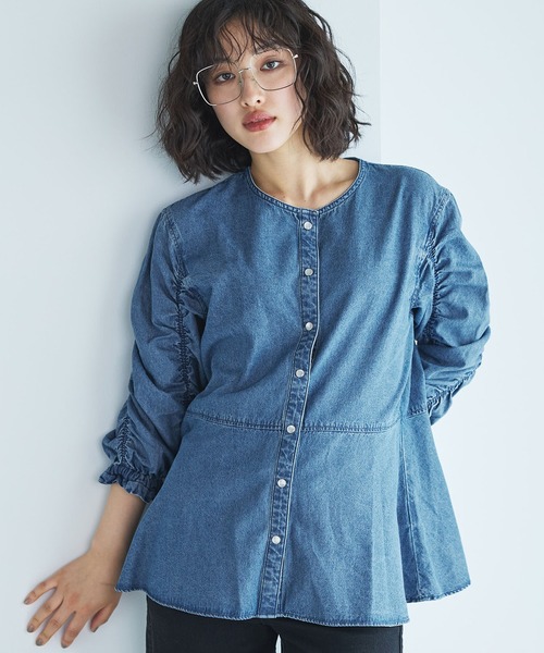 SOMETHING(サムシング)の「SOMETHINGシャーリングスリーブデニムブラウス(シャツ/ブラウス・レディース・ライトインディゴブルー/ダークインディゴブルー・FREE)」の15枚目の写真