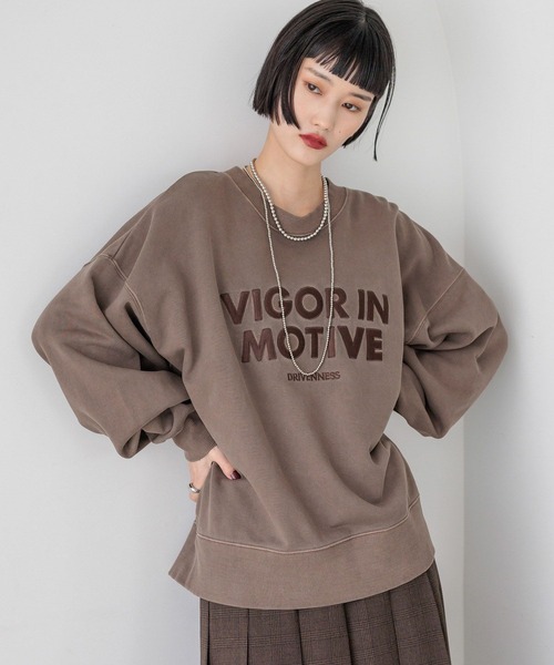 LOWRYS FARM(ローリーズファーム)の「カコウロゴウラケLS 580991(スウェット・レディース・ブラウン/チャコールグレー/アイボリー/パープル・FREE)」の3枚目の写真